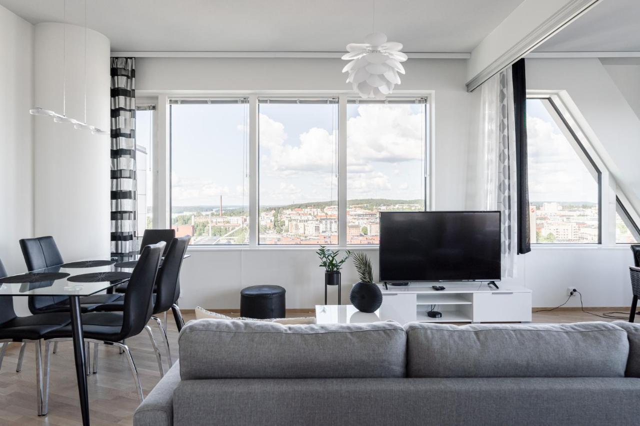 Stunning Views 11Th Floor 2Br Home With Sauna - Hosted By 2Ndhomes تامبير المظهر الخارجي الصورة